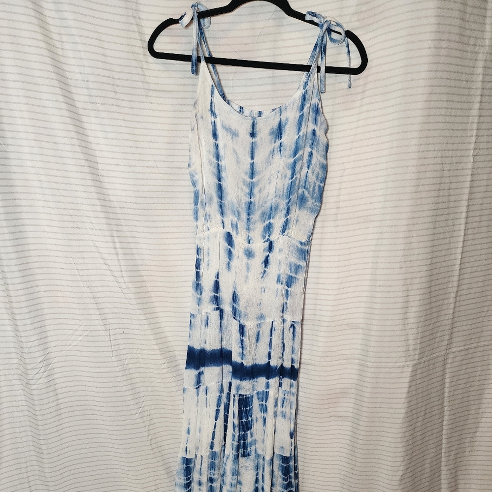 Chic Blue Tie-Dye Maxi Dress